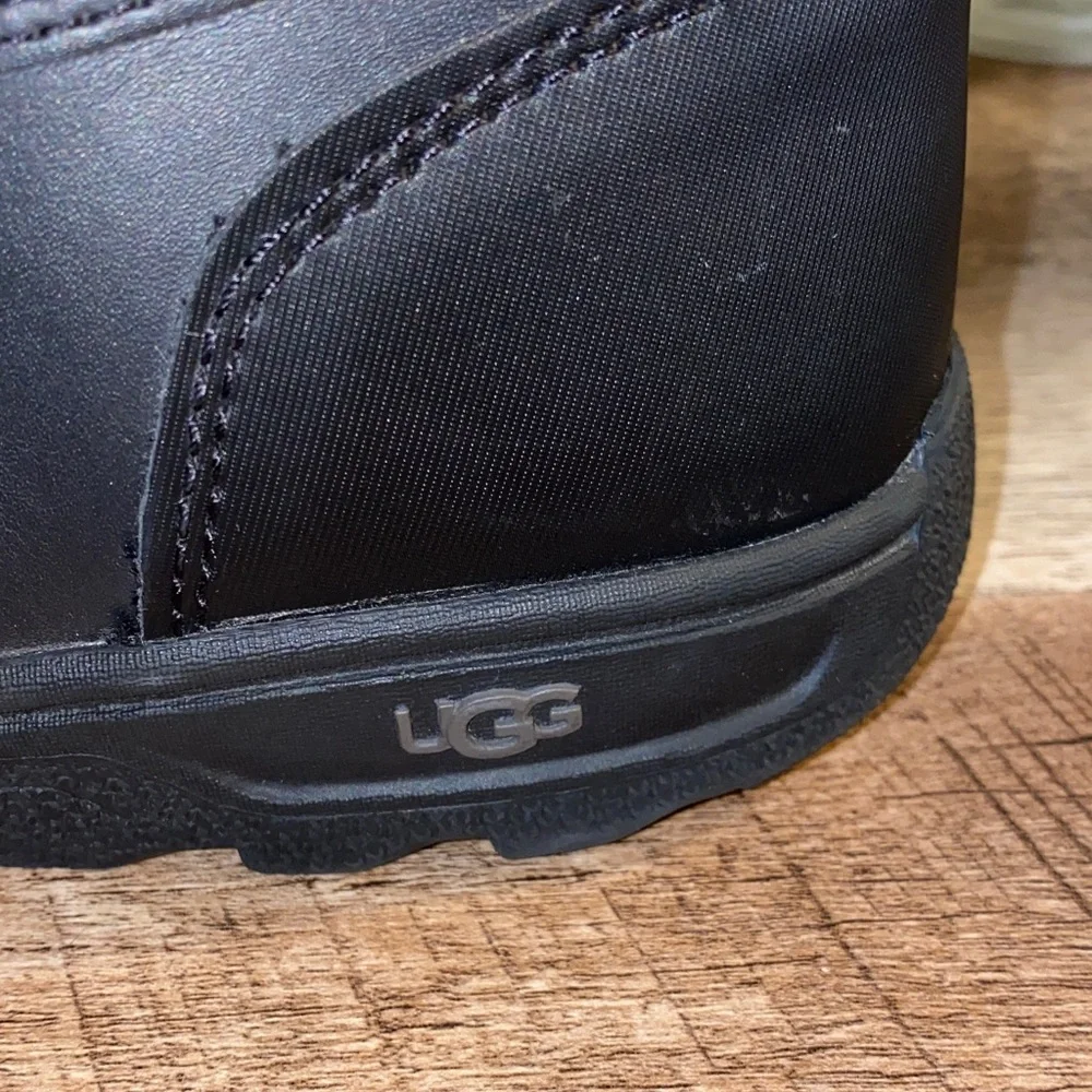 UGG title kids